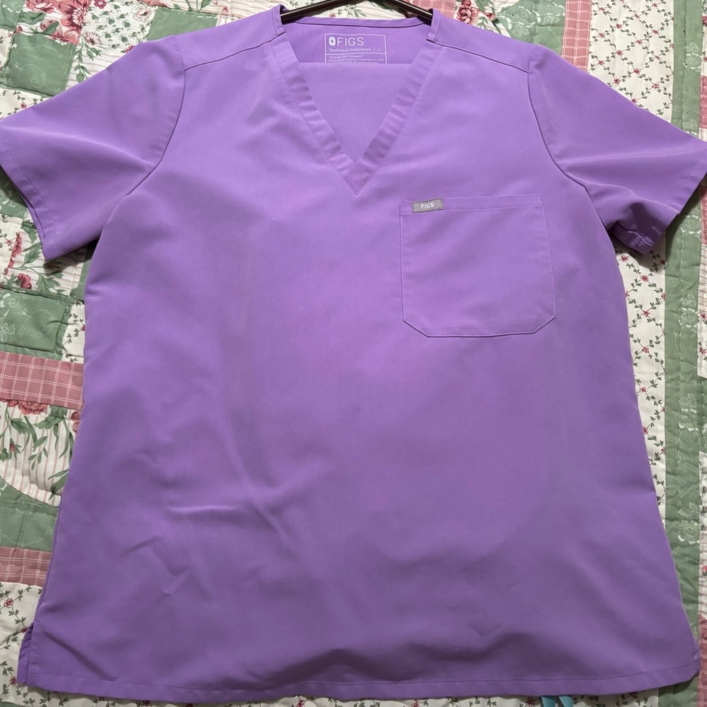 FIGS scrubs, lilac color, size LARGE top and bottom (high waisted jogger)